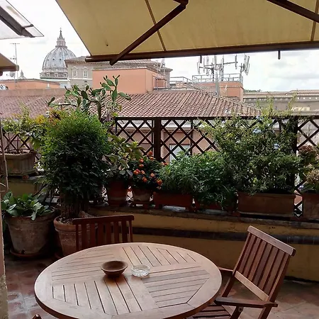 Borgo Pio Penthouse