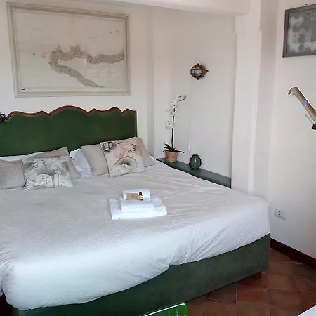 Borgo Pio Penthouse Apartment